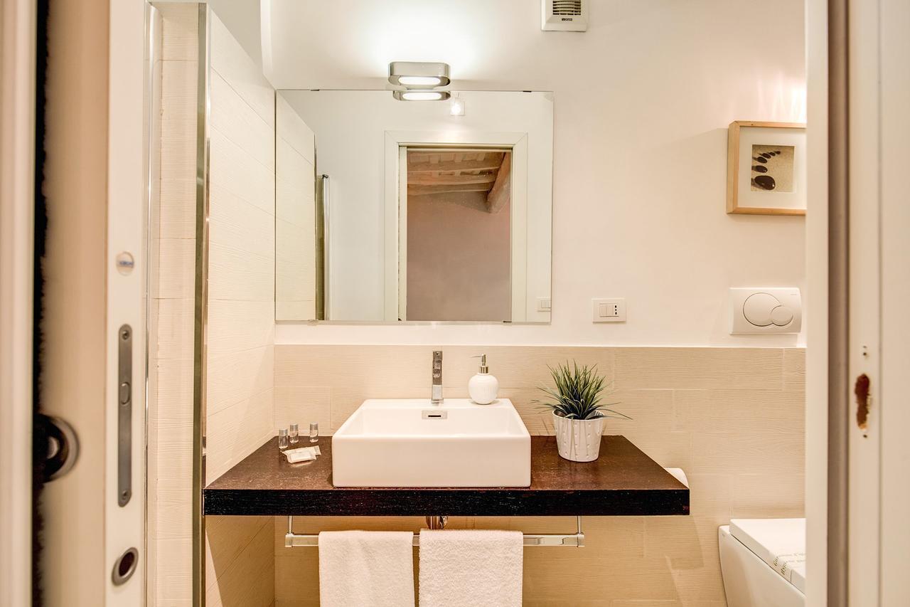 Yh Jacuzzi Suite Рим Экстерьер фото
